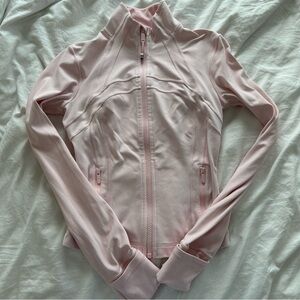 LULULEMON DEFINE JACKET SIZE 4 CROPPED STRAWBERRY MILKSHAKE